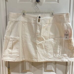 ARULA Cream Mini Skirt